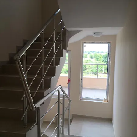 Sunny Life Guest house *